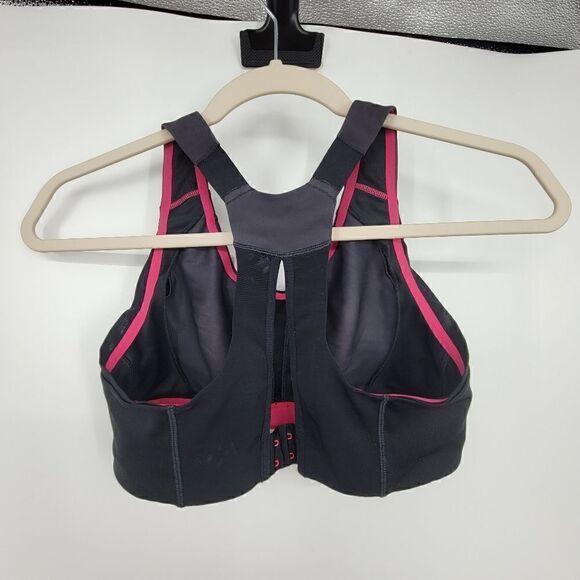 Under Armour sports bra pink  and black 32 C. ^ - Picture 2 of 4
